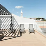 Apartman Miral Beachside 3 - By Hd *